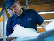 �����@���c���i����